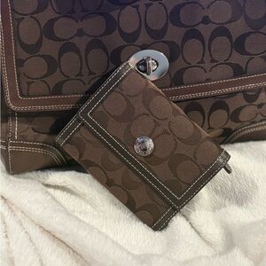 Coach Signature Brown woman’s Bag and Wallet